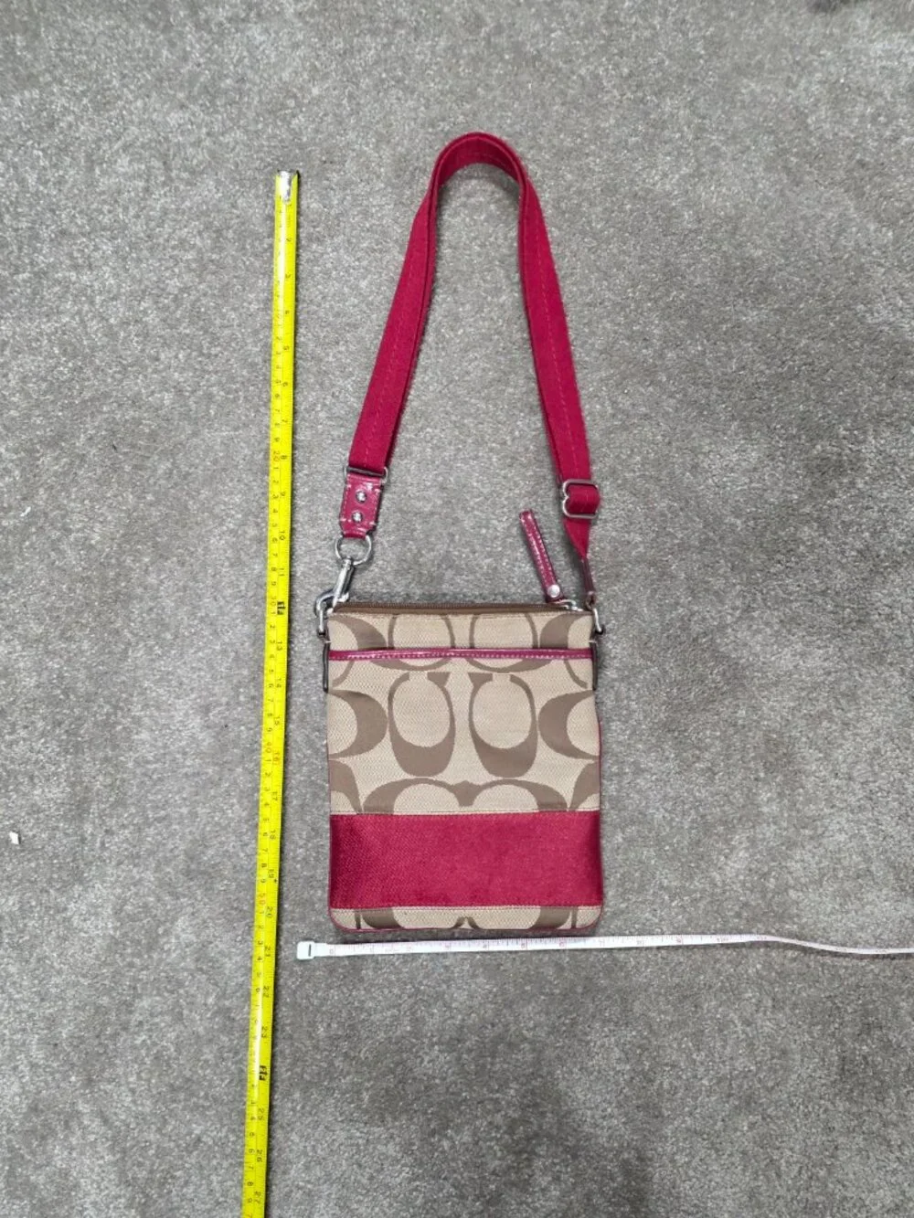 Coach Signature Swingpack Crossbody Bag Khaki & Red Adjustable Strap - Picture 2 of 11